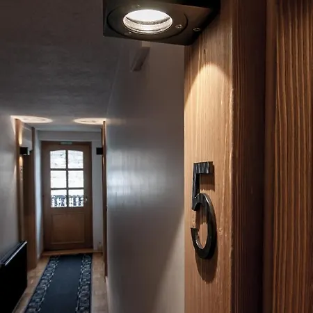 Pri Zalogarju Guest house 3*