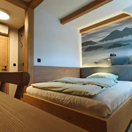 Pri Zalogarju Pensjonat Zelezniki