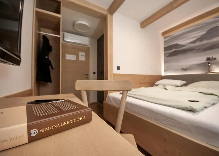 Pri Zalogarju Gasthuis Zelezniki