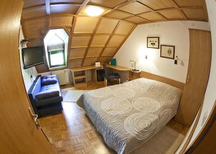 Pri Zalogarju Zelezniki